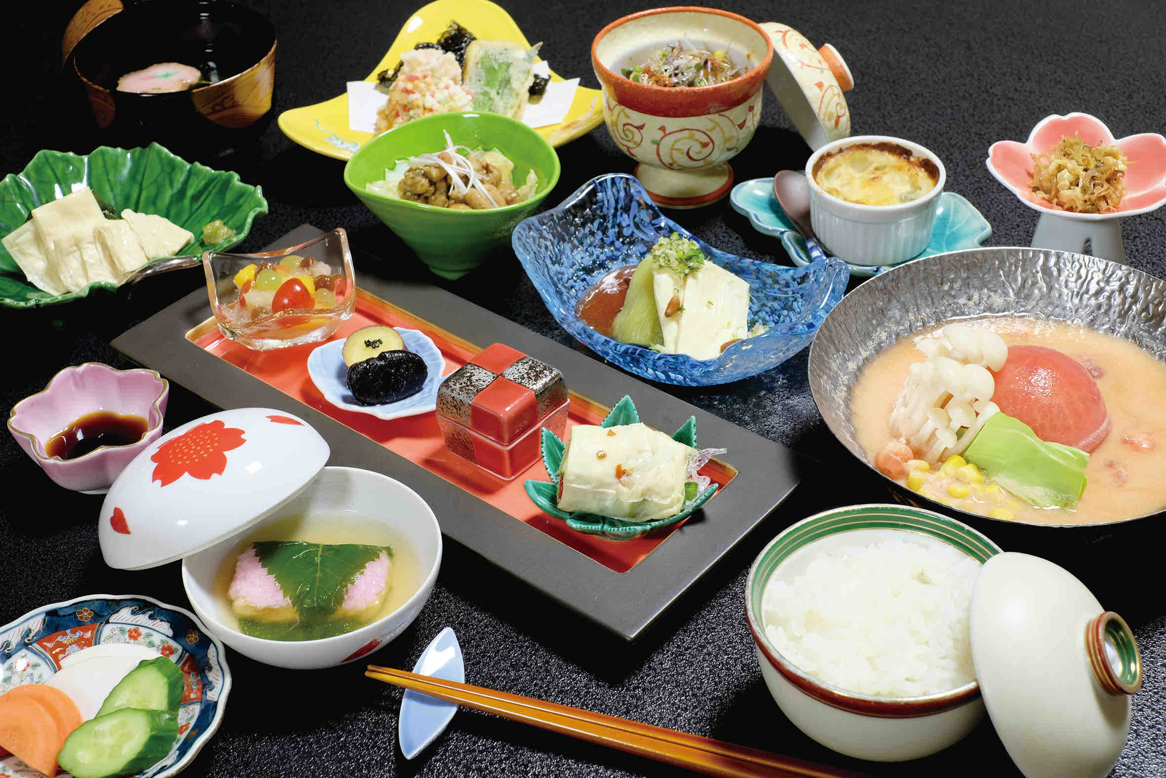 For Those Who Know True Tranquility: Minobusan Premium Temple Lodge Golf